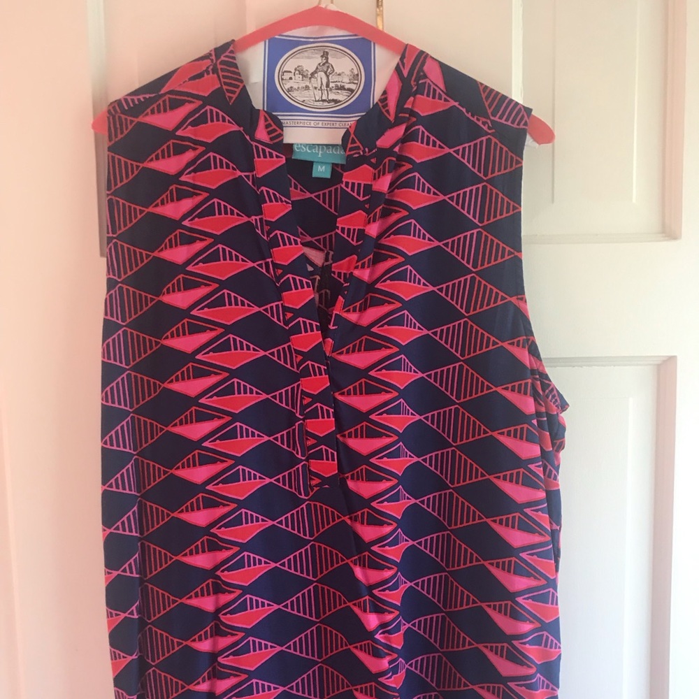 Escapada sleeveless top